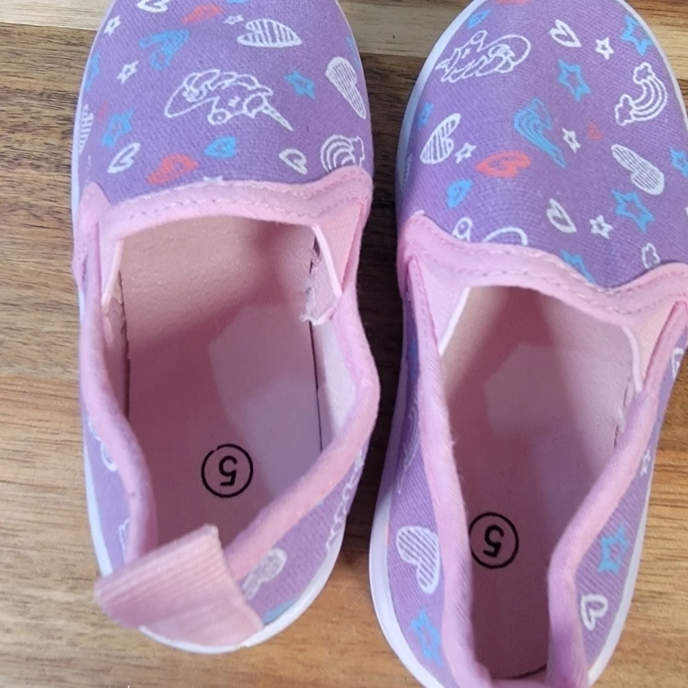Canvas Slip on Loafers Sneakers Unicorns Rainbows Hearts Stars Print Size 5